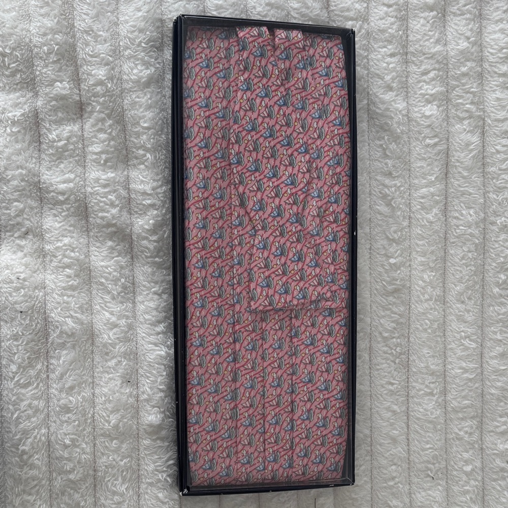 NWT Vineyard Vines Pink and Blue bow Tie and cummerbunds set